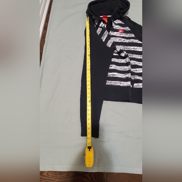 Nike zip up Hoodie - Picture 5 of 8